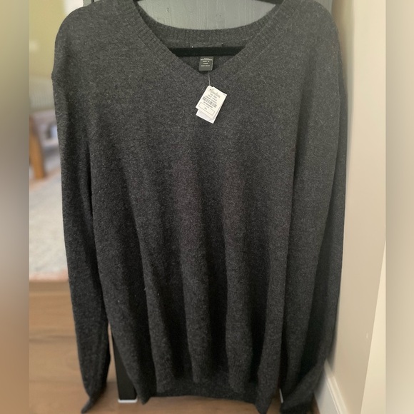Neiman Marcus Other - Neiman Marcus Cashmere Charcoal V-Neck Sweater for Men, XXL